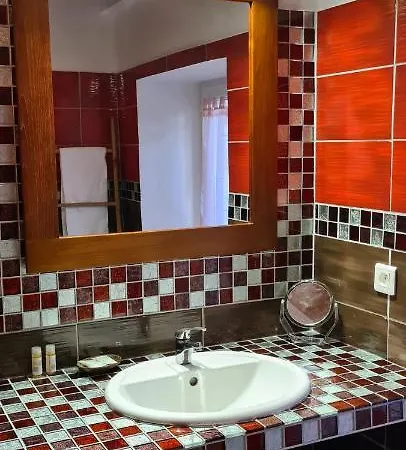 Guest house L'orca Di San Gavinu 3*