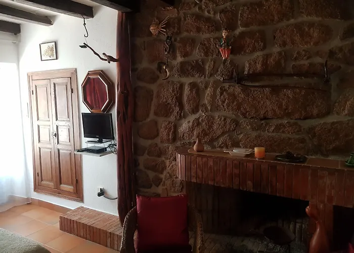 Πανσιόν L'orca Di San Gavinu 3*