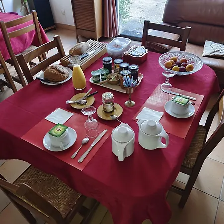 招待所 L'orca Di San Gavinu 3*